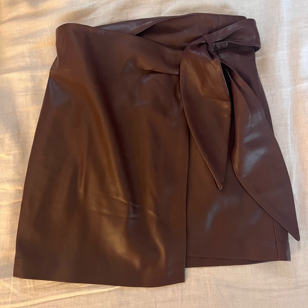 mango wrap skirt size medium. new with tags
